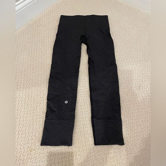 EUC Lululemon Seamless Ebb Legging Charcoal Sz. 4 - Picture 3 of 5
